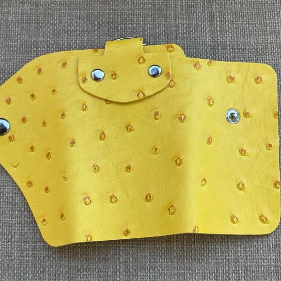 Yellow Key Chain 6 keys Holder Faux Leather Vegan Key Fob Keys Bag New - Picture 6 of 8